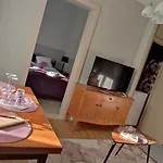 Kortteer Pinkki Huone