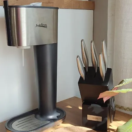 Kortteer Pinkki Huone * Раума